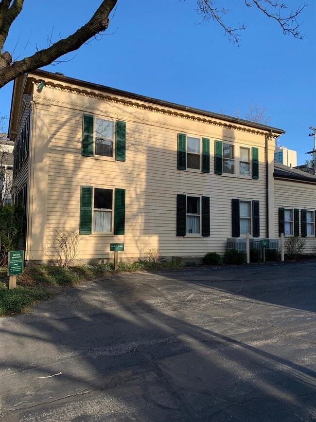 Building Photo - 332 E Washington St