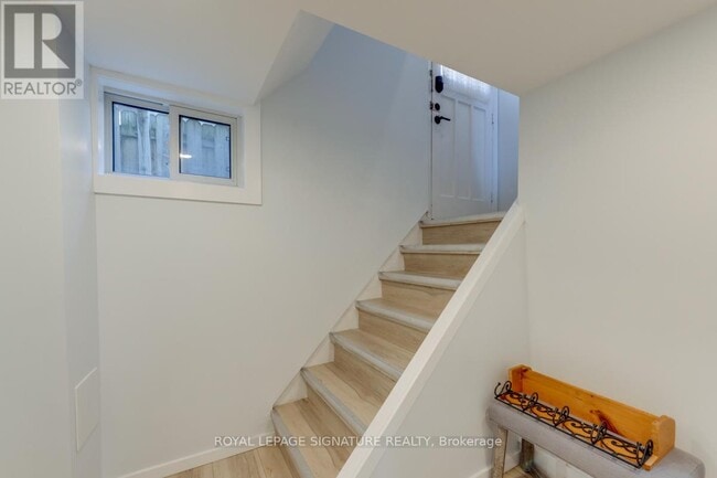 Building Photo - 37 Archerhill Dr