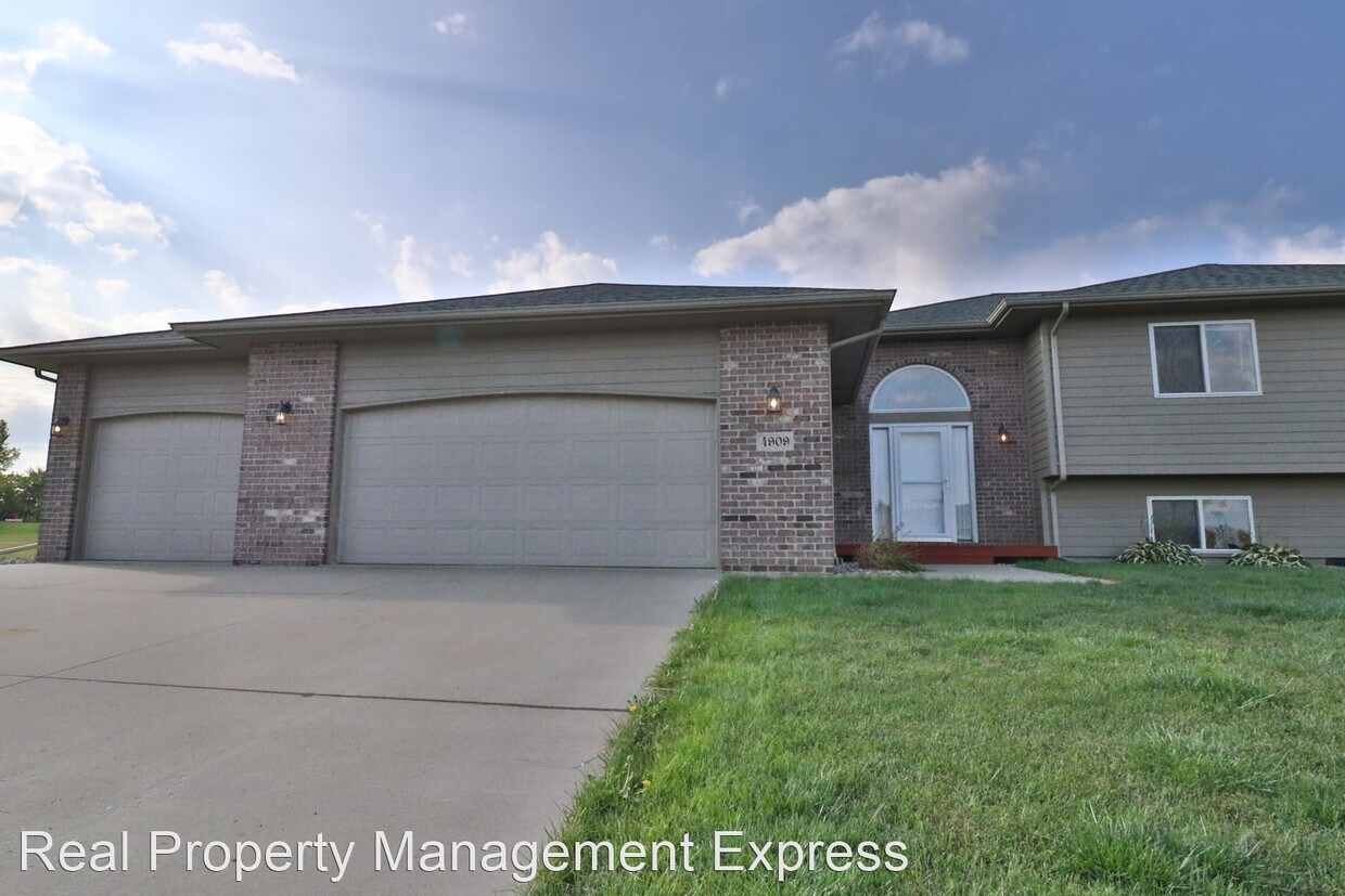 Primary Photo - 4 br, 2 bath House - 4909 W Jacks St