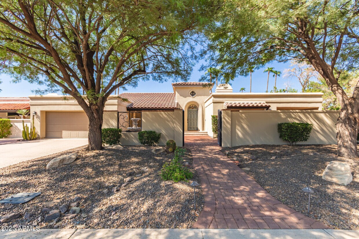 Primary Photo - 9740 E Gold Dust Ave