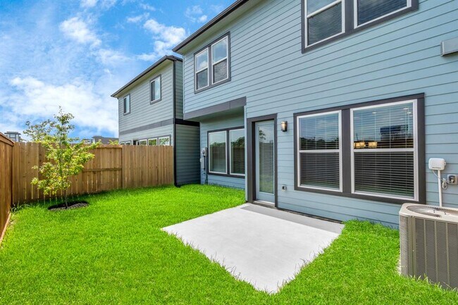 Building Photo - 2723 Katri Wy