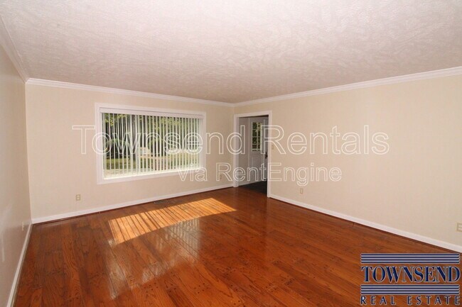 Foto del edificio - 319 Summertime Rd