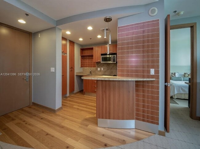 Building Photo - 1395 Brickell Ave