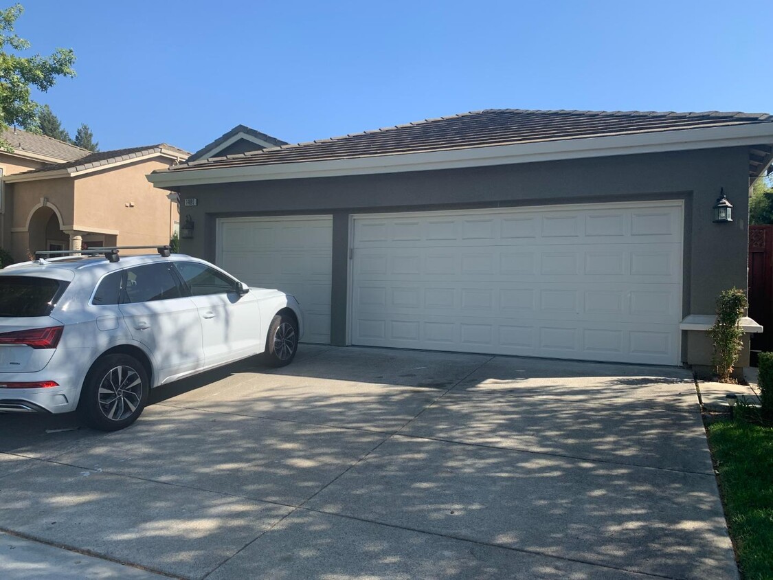 Primary Photo - 1490 Sunrise Dr