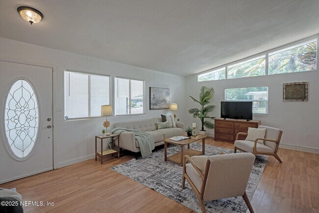 Foto del edificio - 2565 Burlingame Dr W