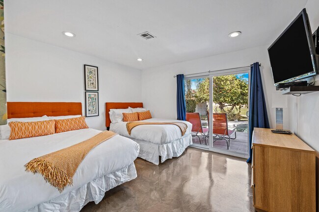 Building Photo - 79850 Fiesta Dr