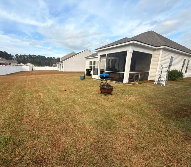 Building Photo - 106 Westbourne Way