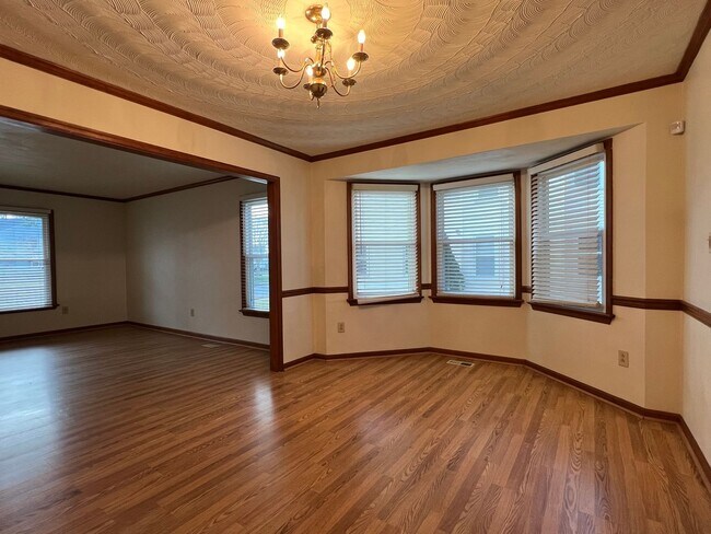 Building Photo - Large Single Family Home For Rent In Chesa...