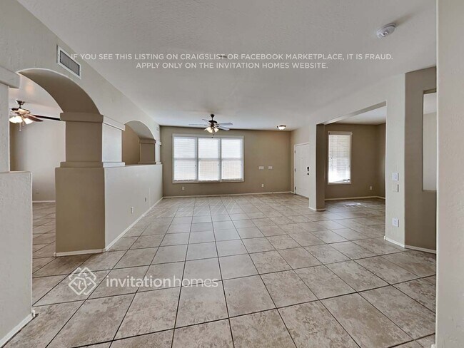 Foto del edificio - 16339 N 171st Dr