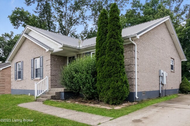 Foto del edificio - 523 River Oaks Dr