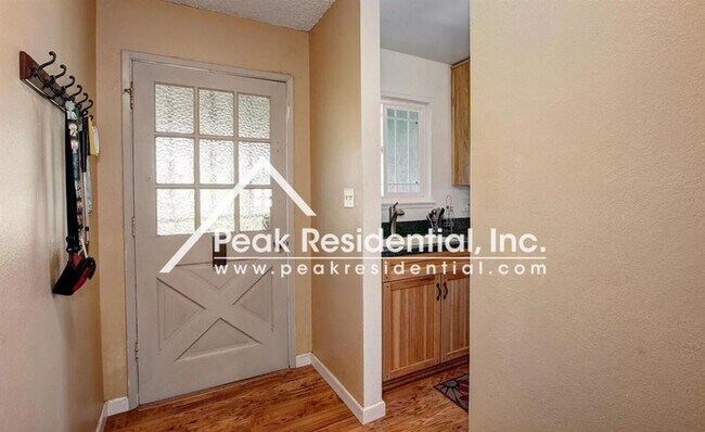 Building Photo - 3 br, 2 bath House - 8744 Elk Way