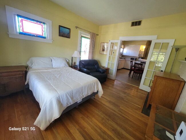 Foto del edificio - 700 W 13th St