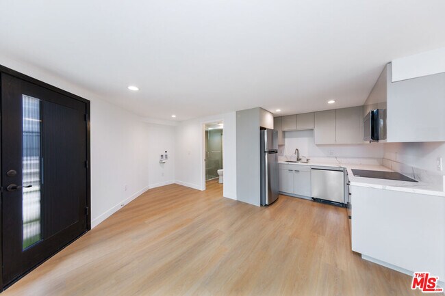 Foto del edificio - 2139 Kerwood Ave