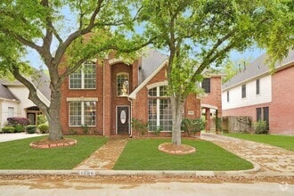 Building Photo - 1706 Lakeside Enclave Dr