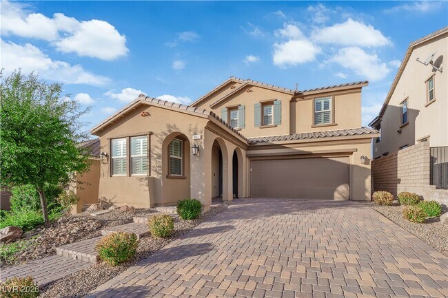 Foto del edificio - 465 Cabral Peak St