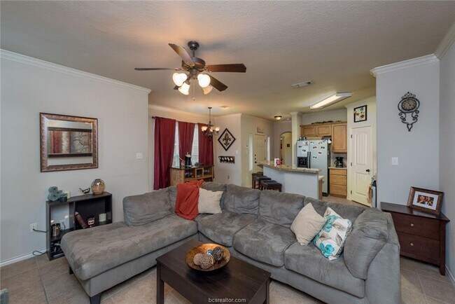 Foto del edificio - 4300 Spring Hill Dr