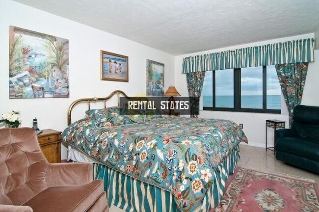 Building Photo - 2 bedroom in Cocoa Beach FL 32931
