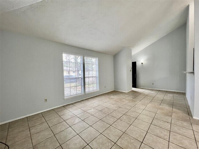Building Photo - 5127 Beaver Hollow Dr