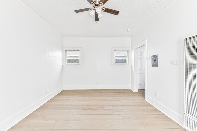 Building Photo - 1074 Obispo Ave