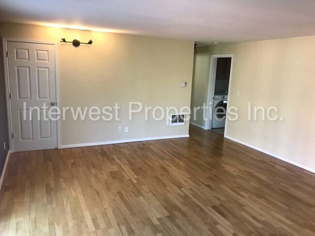 Foto del edificio - 2945 SW Miles St