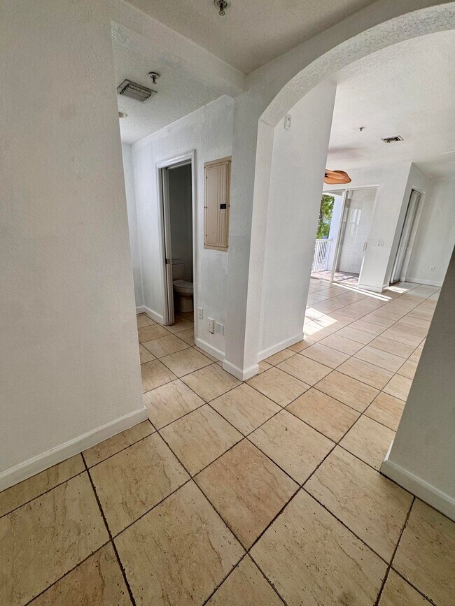 Building Photo - 1118 Shoma Dr