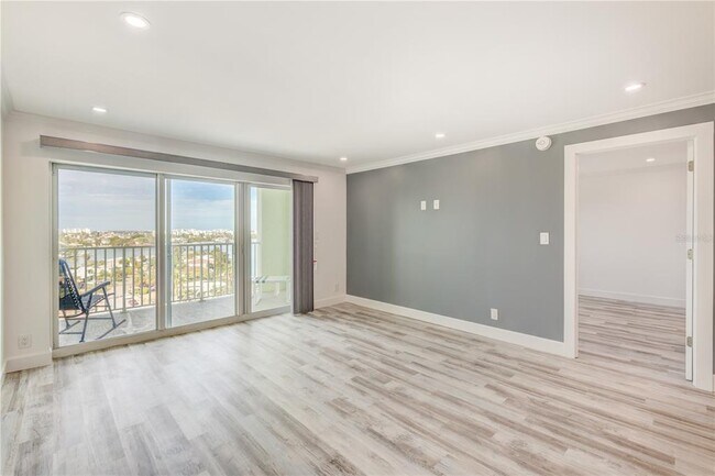 Foto del edificio - 400 64th Ave