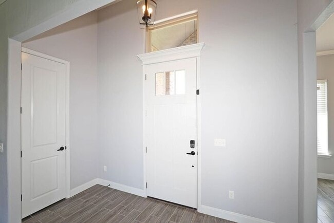 Building Photo - For Lease