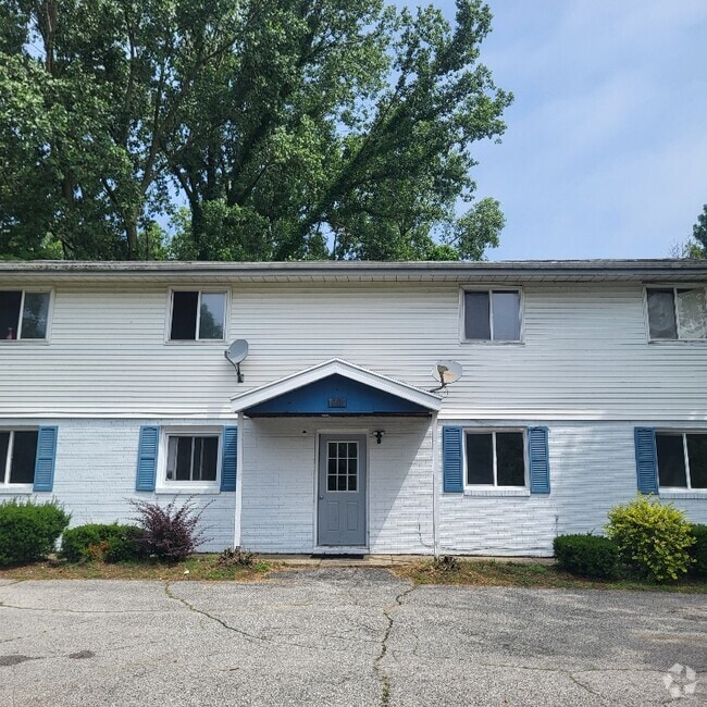 Building Photo - 1003 Colonial Dr
