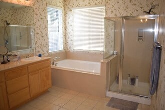 Building Photo - 607 Stoneygate Ct