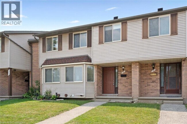 Building Photo - 750 Erinbrook Dr