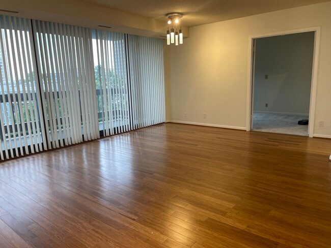 Photo - 5505 Seminary Rd Apartment