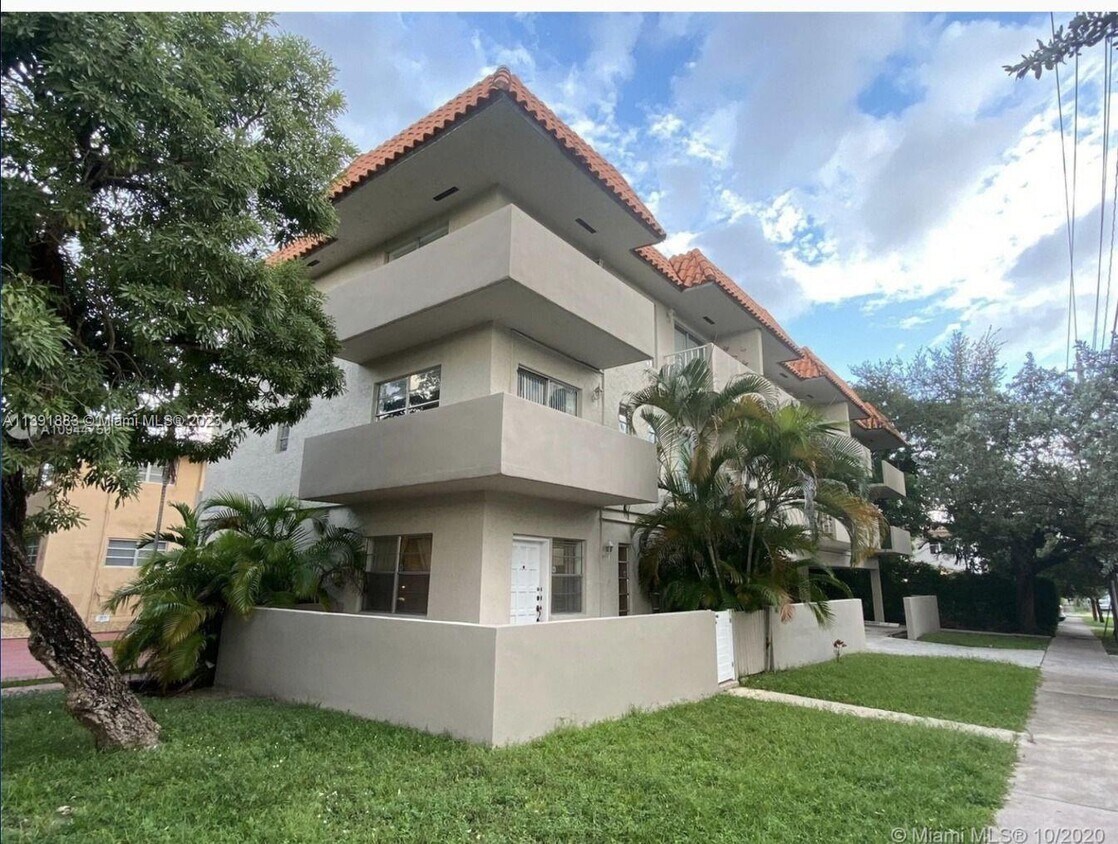 50 Antilla Ave Unit 1, Coral Gables, FL 33134 Condo for Rent in Coral