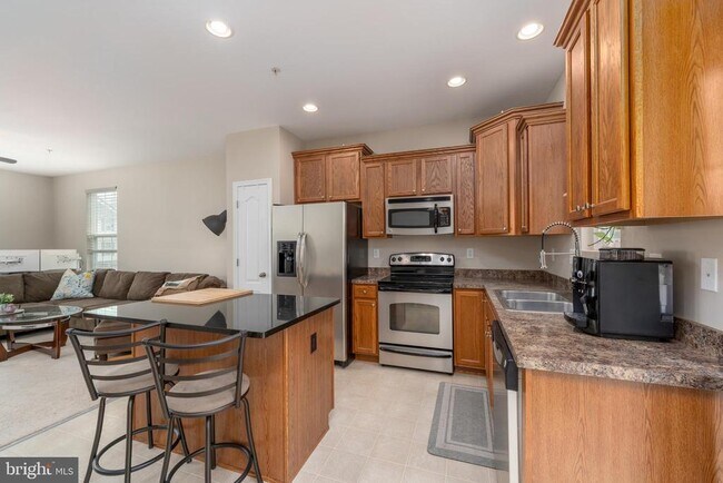 Foto del edificio - 7716 Timbercross Ln
