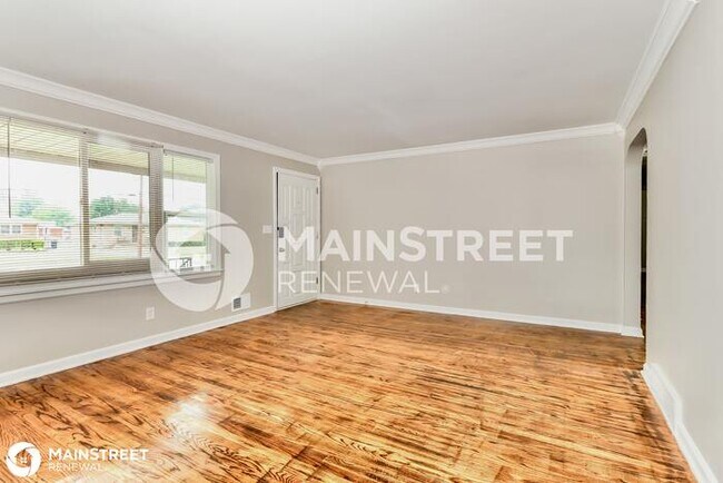 Building Photo - 2242 THISTLEDAWN DR, Louisville, KY 40216