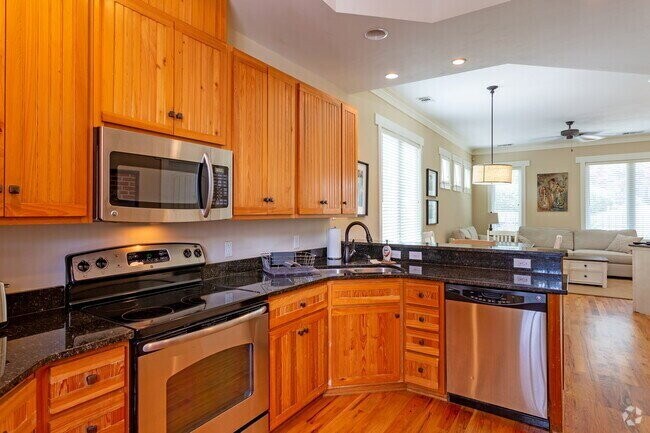 Foto del edificio - Fully Furnished!! Available Fall 2026! PRIVATE 3 bedrooms and 3 bathrooms!