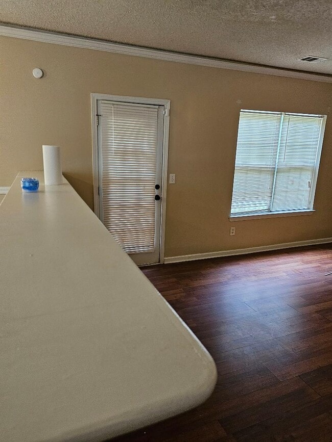 Family Room - 2931 Ward Lake Way