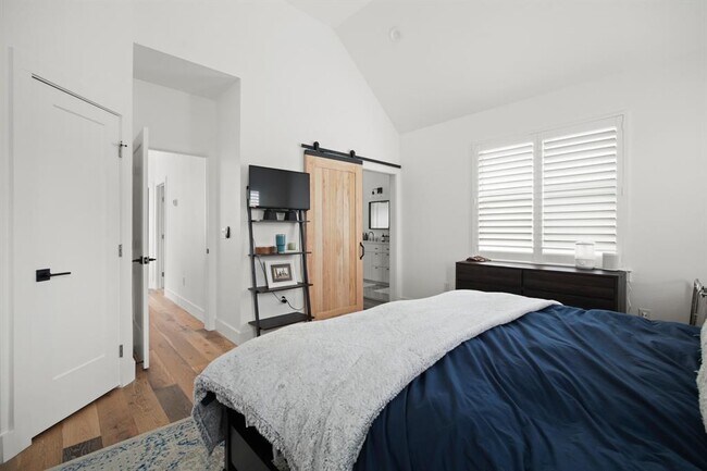 Building Photo - 3322 Thomas Kincheon St