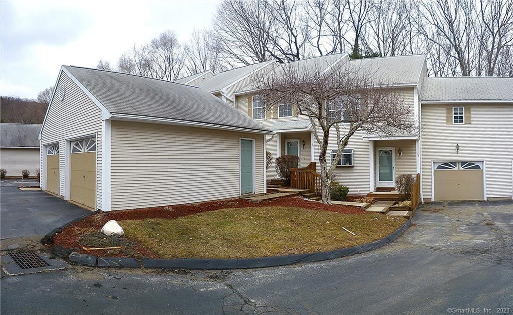 3409 Whitney Ave Unit 20, Hamden, CT 06518 Condo for Rent in Hamden