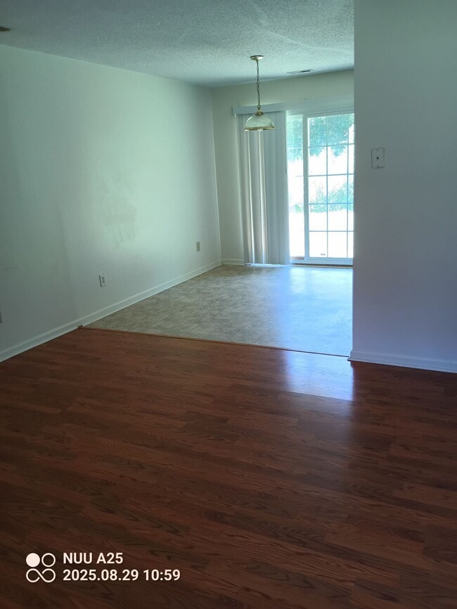 Building Photo - 739 NC-24