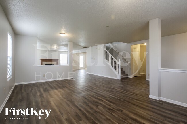 Foto del edificio - 1410 Fortner Dr