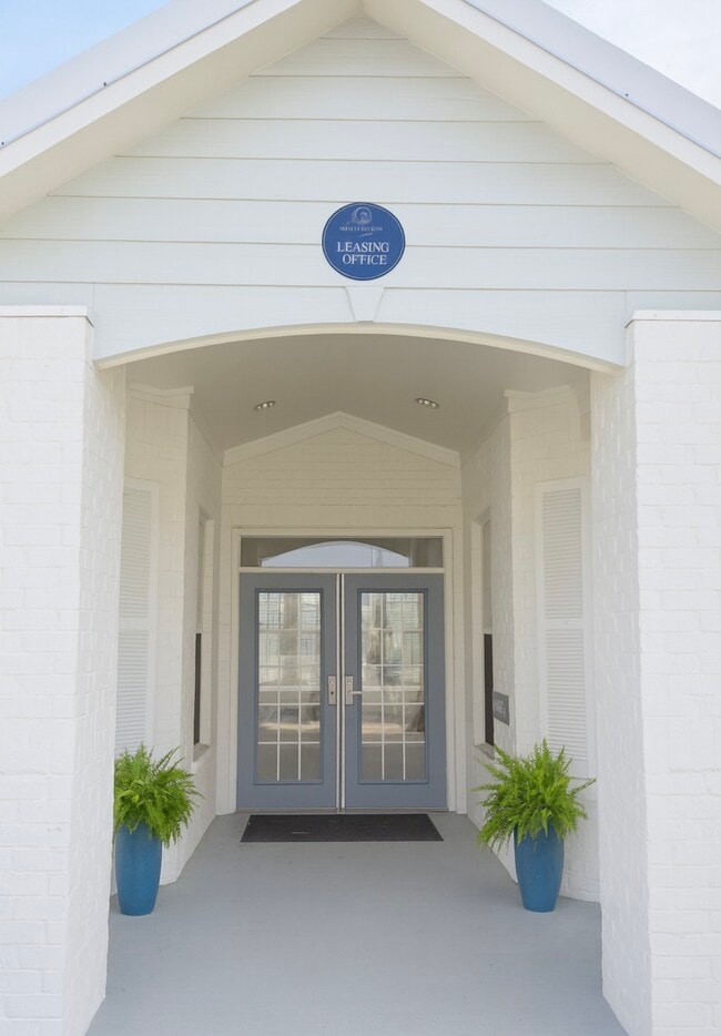 Building Photo - The Waterline