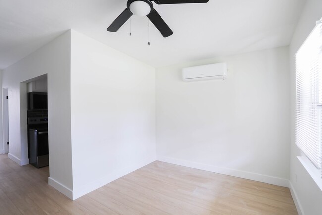 Building Photo - 5642 Birr Ct