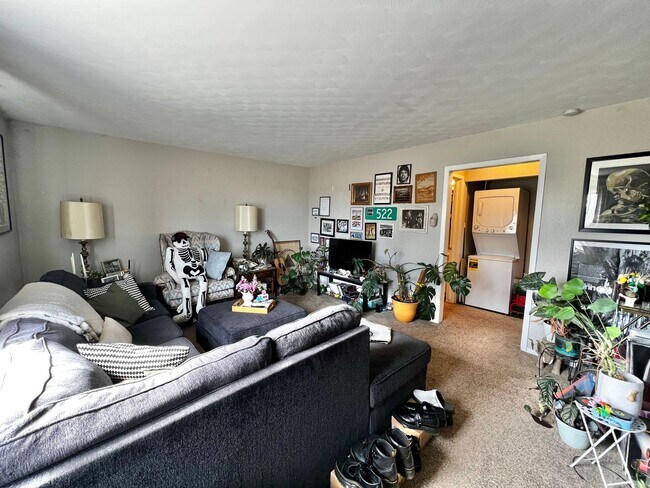 Interior Photo - SummitView1300 (MK-KS)