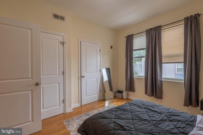 Foto del edificio - 2243 N 12th St