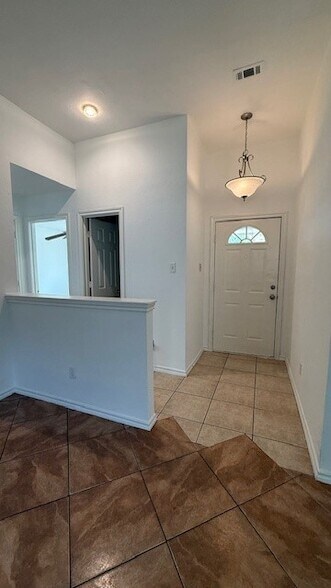 Building Photo - 4909 Brianhill Dr