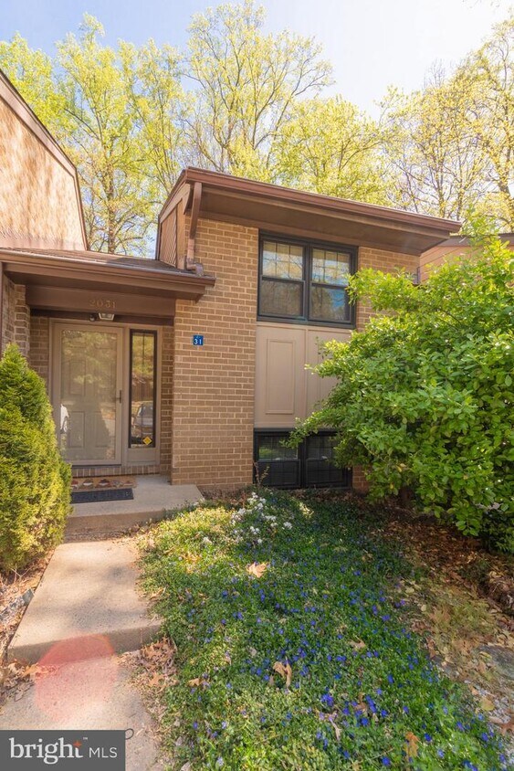 2031 Headlands Cir, Reston, VA 20191 Townhome Rentals in Reston VA