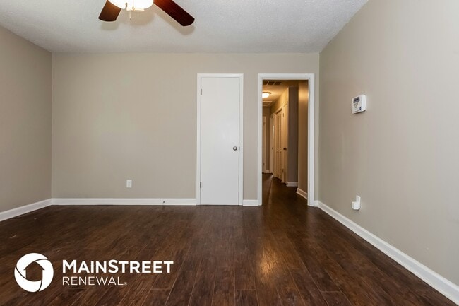 Building Photo - 4297 Iowa Dr