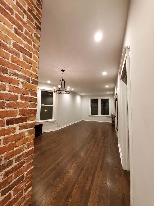 Foto del edificio - 3202 Clinton Ave