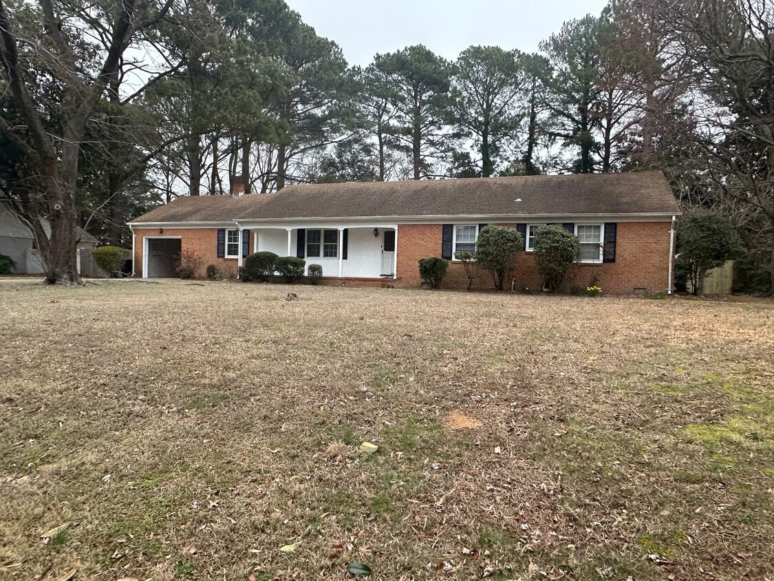 Primary Photo - 4 Bedroom Ranch in Alanton Subdivison