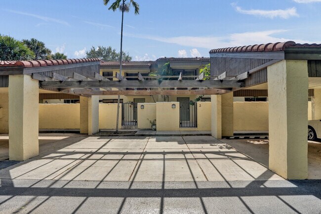 Foto del edificio - 1330 NW 13th St